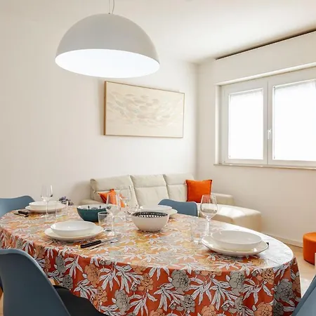 Sunny Relais By The Sea With Park Apartamento *