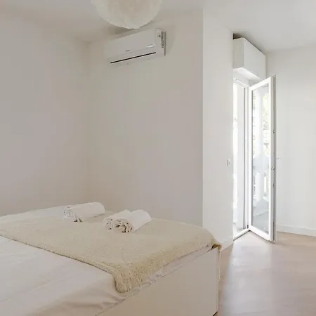 Sunny Relais By The Sea With Park Apartamento Lignano Sabbiadoro