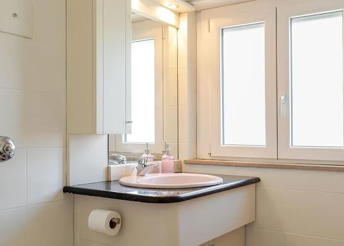 Апартаменты Sunny Relais By The Sea With Park *