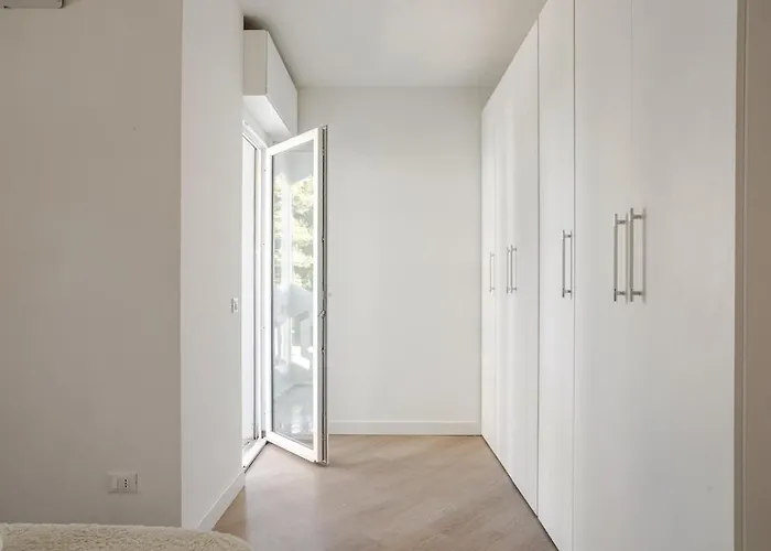 Sunny Relais By The Sea With Park Апартаменты