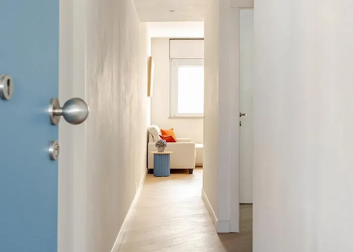 Апартаменты Sunny Relais By The Sea With Park