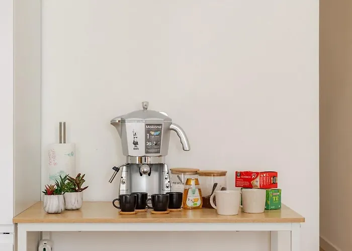 Апартаменты Sunny Relais By The Sea With Park