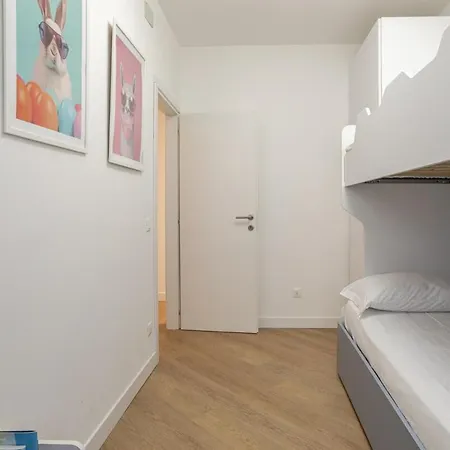 Daire Sunny Relais By The Sea With Park *