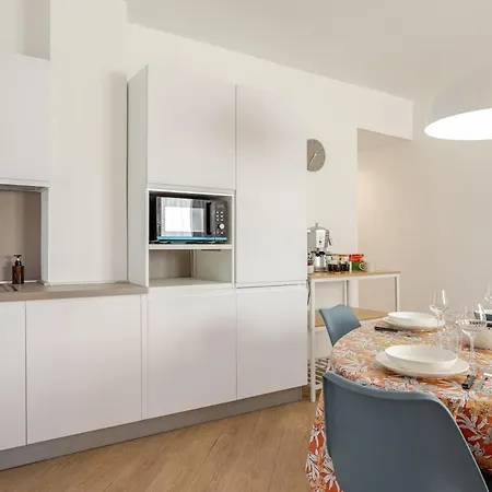 Sunny Relais By The Sea With Park *